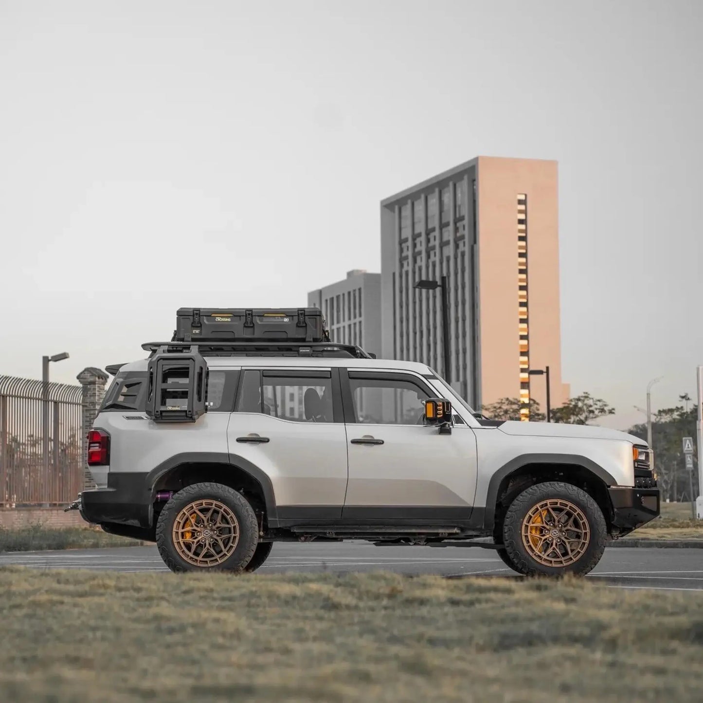 TOYOTA LC250 STORM Roof Rack