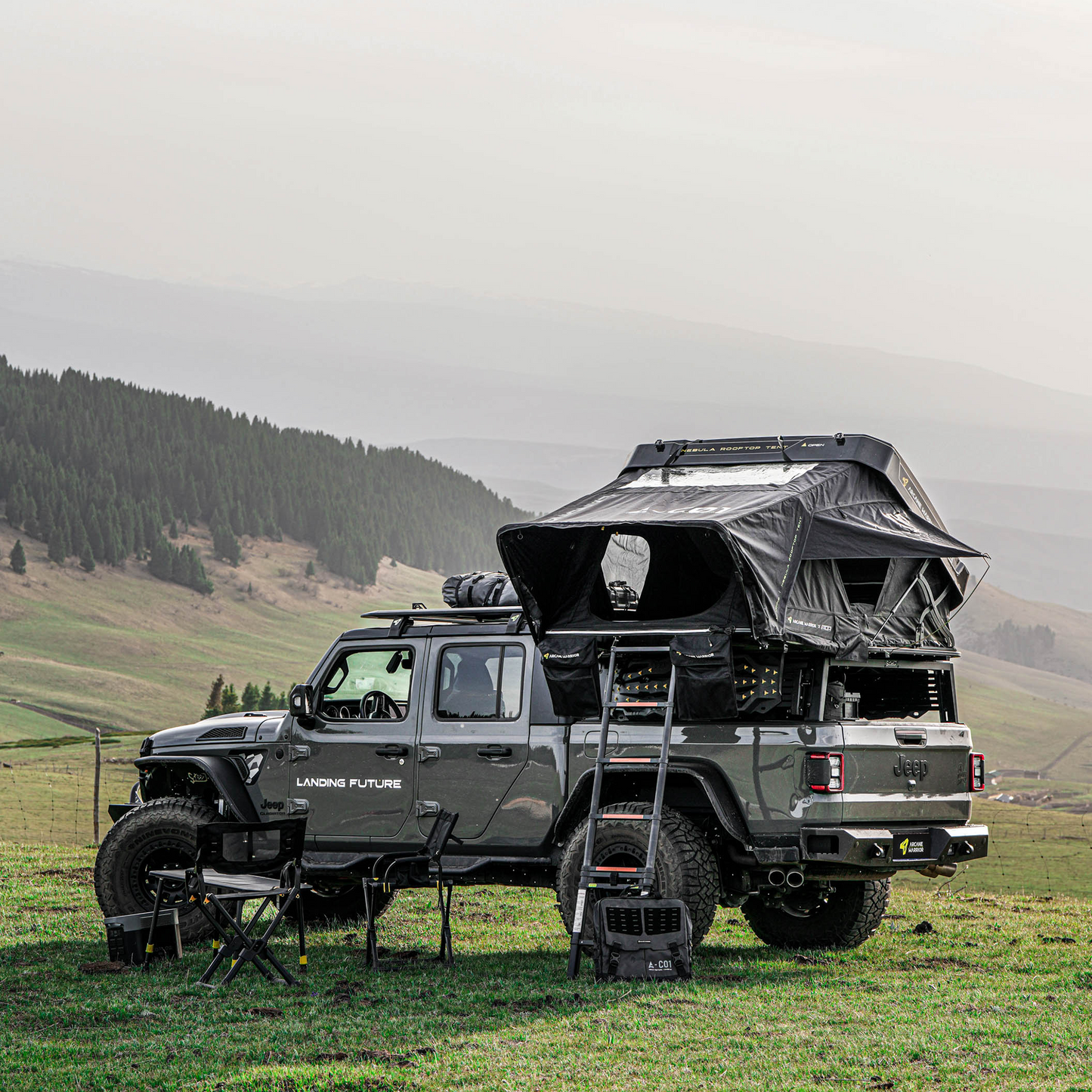 LANDING Hardshell Roof Top Tent (ADA co-branded)