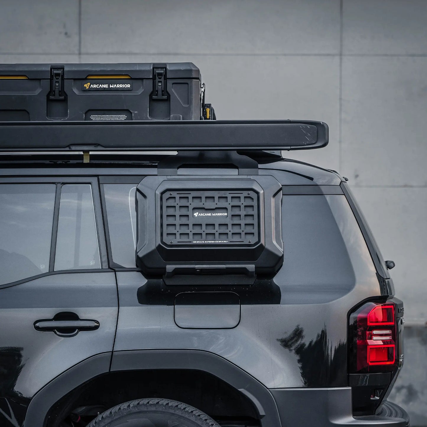 STORM Side Window Storage Box